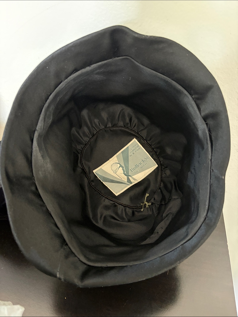 Vintage Black Ladies' Cloche Hat with Mesh Trim - Bullock’s Los Angeles - Picture 4 of 4